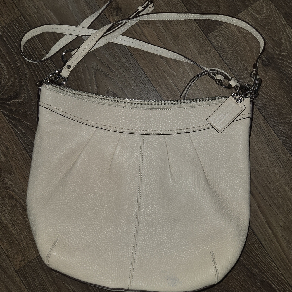 Coach Cream Leather Shoulder Bag with Structured Design